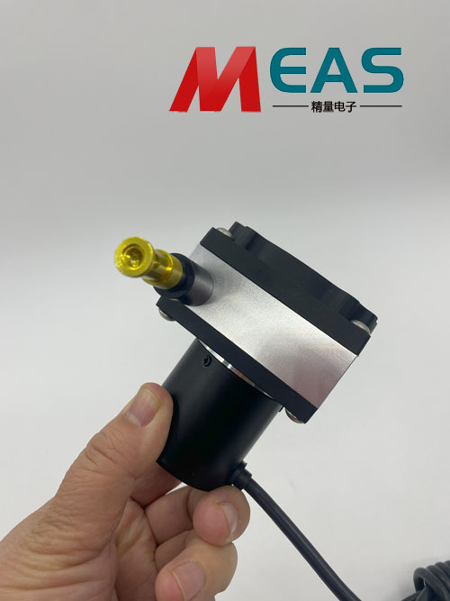 ����λ�Ƃ�������������ˮƽ�x��(x��)��(x��)У�