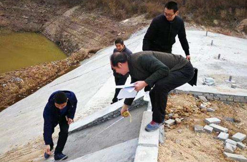 ���Kʽλ�Ƃ�������ˮ��(k��)���ˮƽλ���c��ֱλ�Ƶđ�(y��ng)��