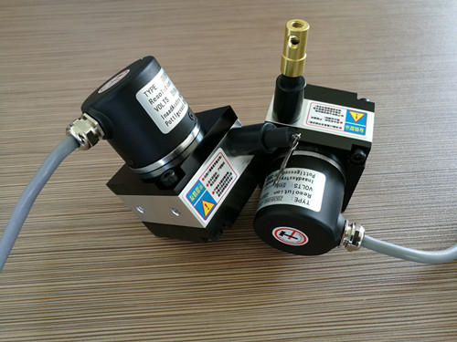 Һ���͸�����λ�ƾ��a��